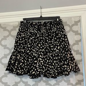 Size medium skirt never worn